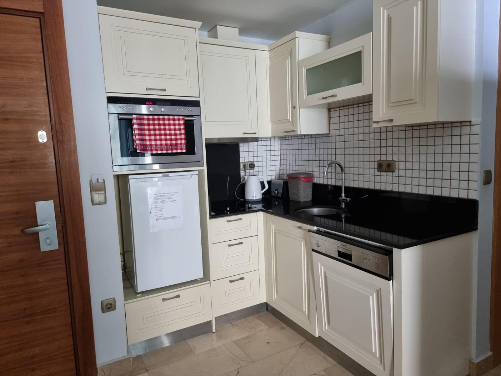 Luxery Suite Goldcity Gold City Алания Экстерьер фото